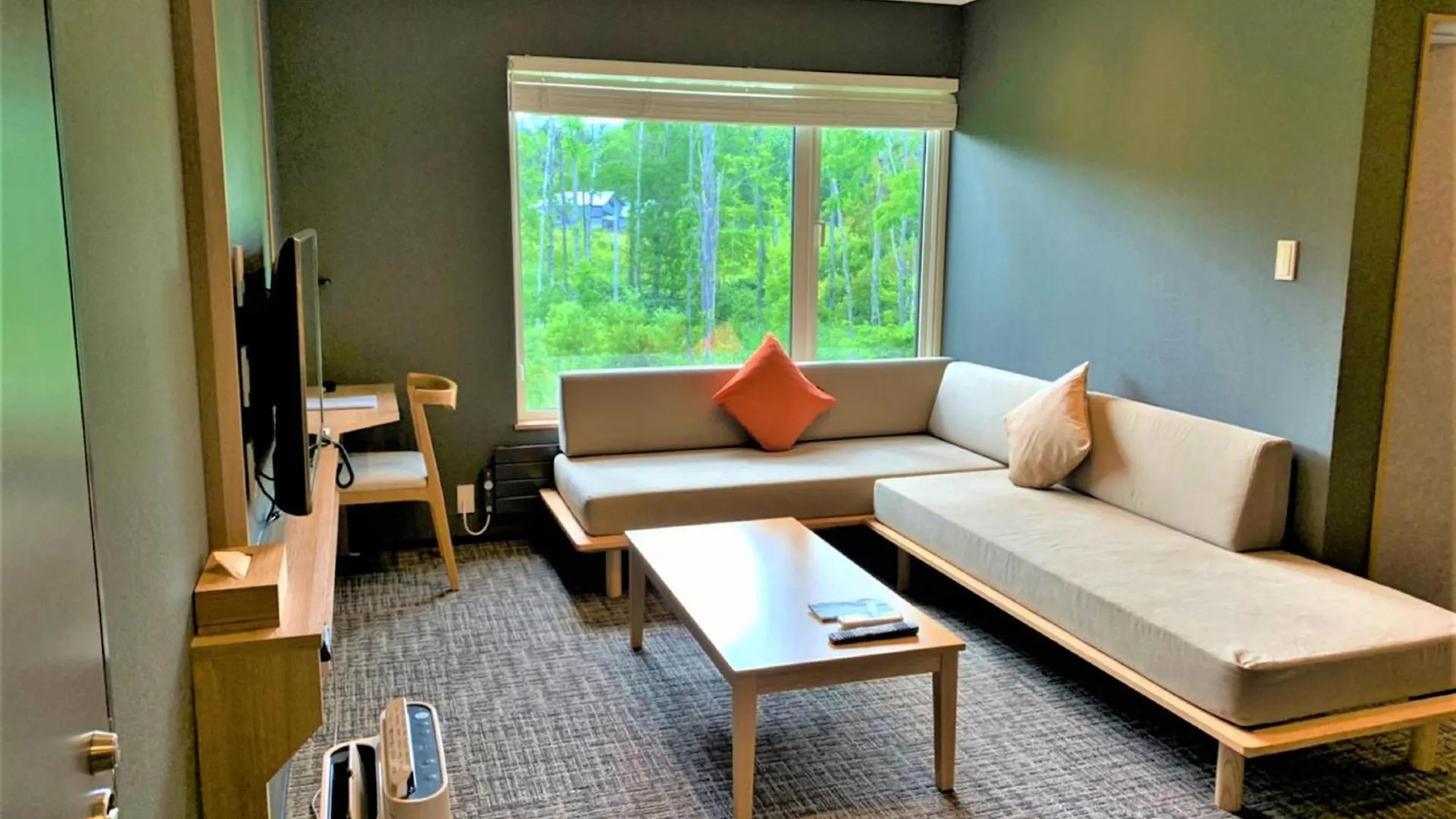 Hotel Miru Niseko Kutčan 4*,