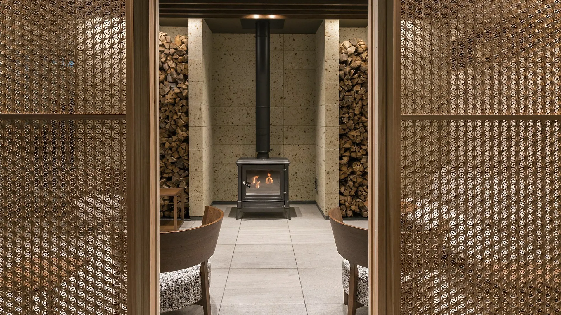 Hotel Miru Niseko Kutčan 4*,